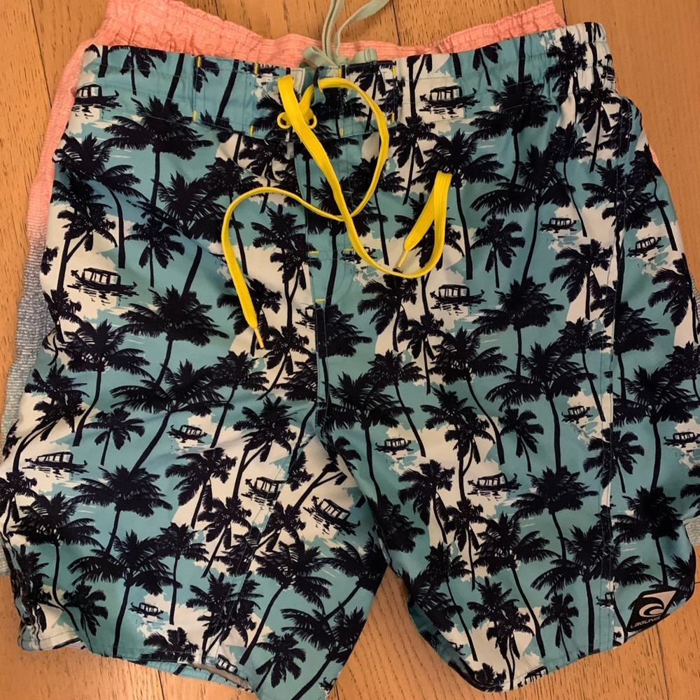 2 Swim/Boards Shorts